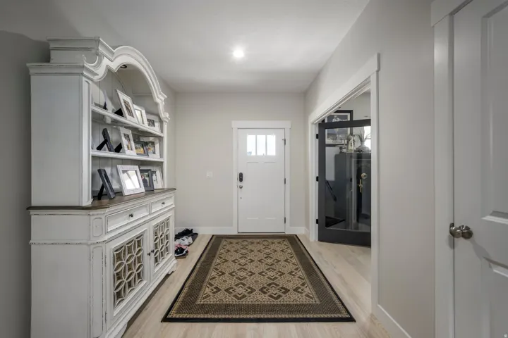 6947 W Granbury Dr, South Jordan, Utah 84009