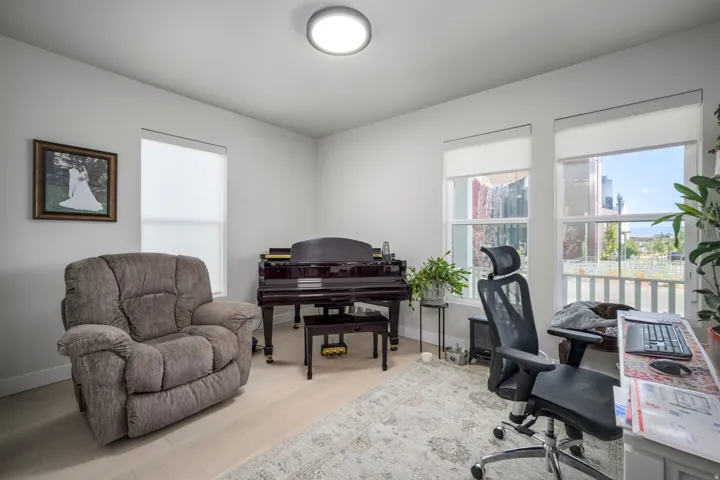 6947 W Granbury Dr, South Jordan, Utah 84009