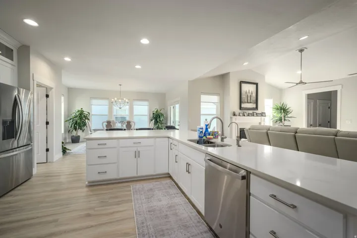 6947 W Granbury Dr, South Jordan, Utah 84009