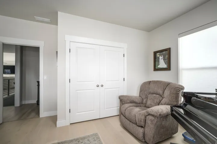 6947 W Granbury Dr, South Jordan, Utah 84009