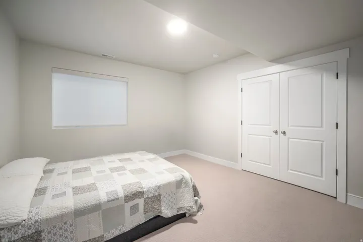 6947 W Granbury Dr, South Jordan, Utah 84009