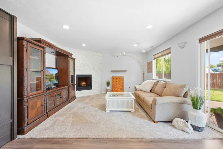46 N 750 W, Layton, Utah 84041