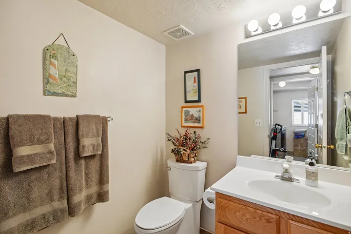 7396 S Balboa Dr, Midvale, Utah 84047