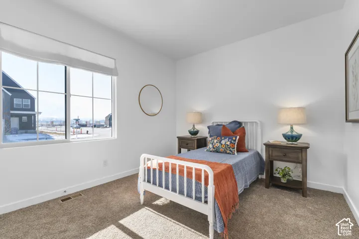 Picture of model Monroe. Not of current listing.