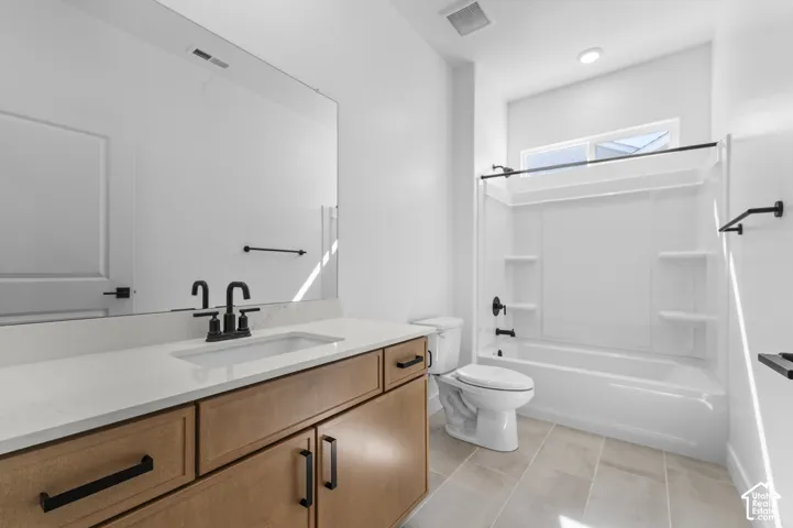 Picture of model Monroe. Not of current listing.