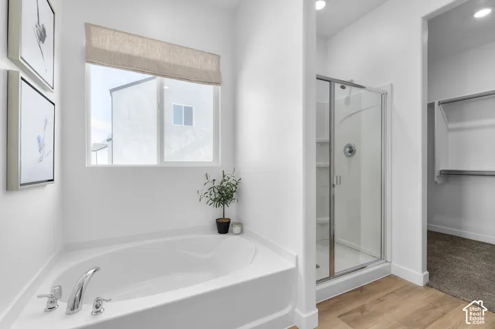 Picture of model Monroe. Not of current listing.