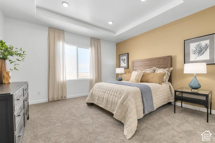 Picture of model Monroe. Not of current listing.