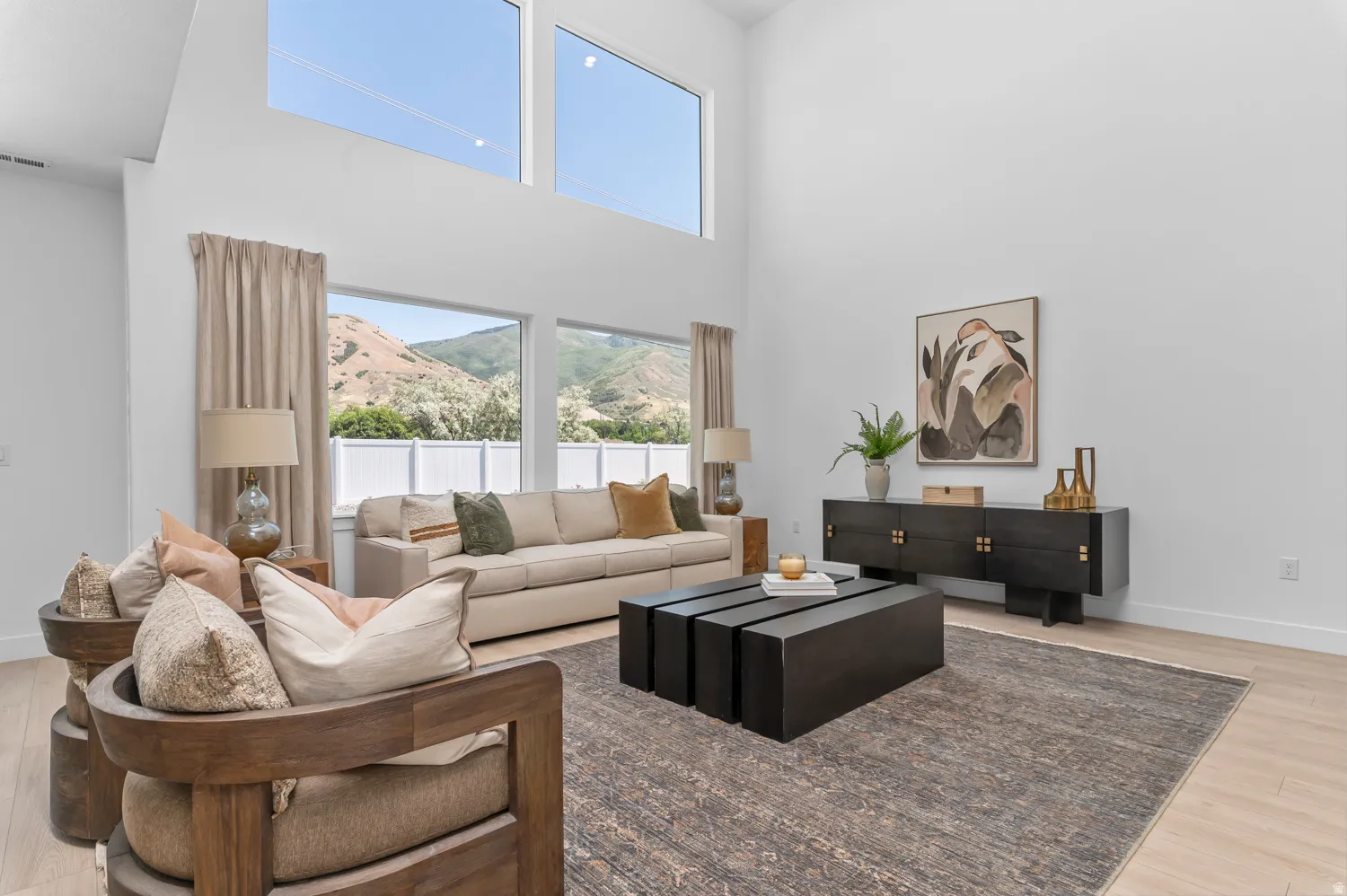 Picture of Model Harmony. Not of current listing.