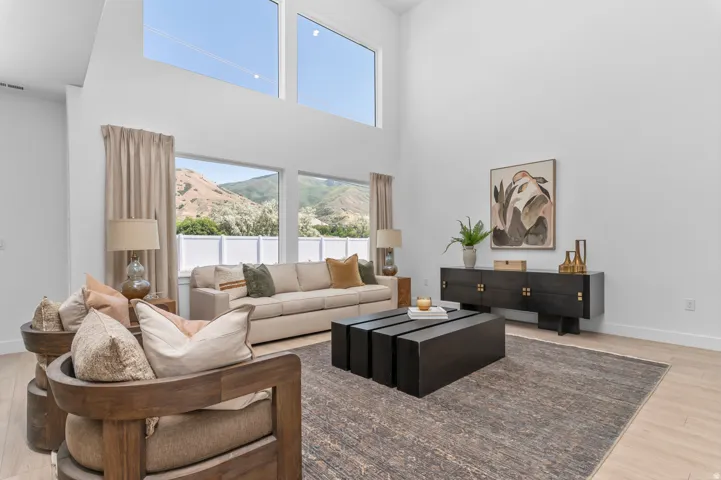 Picture of Model Harmony. Not of current listing.