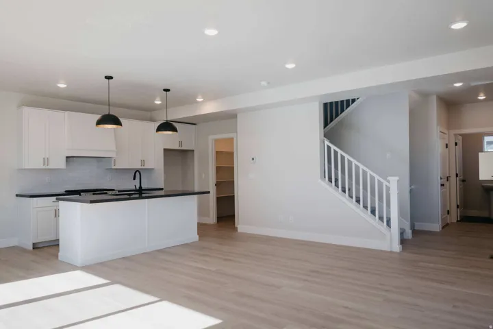 1440 W Pleasant View Dr, Kaysville, Utah 84037