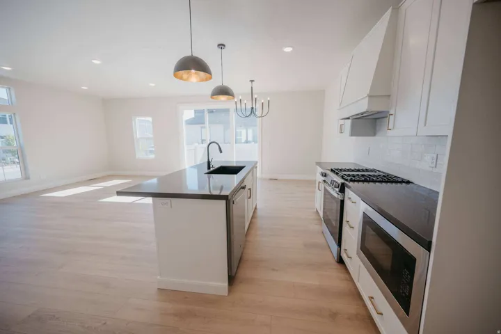1440 W Pleasant View Dr, Kaysville, Utah 84037