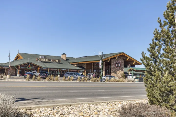 1121 W Utah State Hwy 12, Bryce, Utah 84764