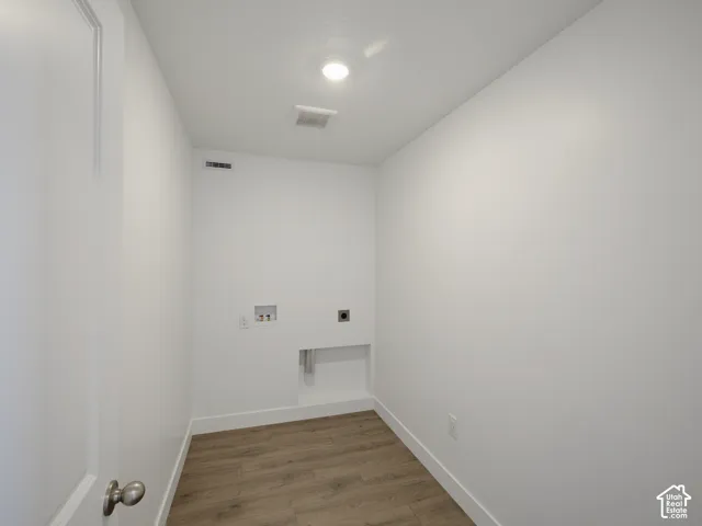 Actual home may differ in color/material/options. Pictures are of finished homes of the same floor plan and may contain options/upgrades/ decorations/ furnishings not available at the advertised price.