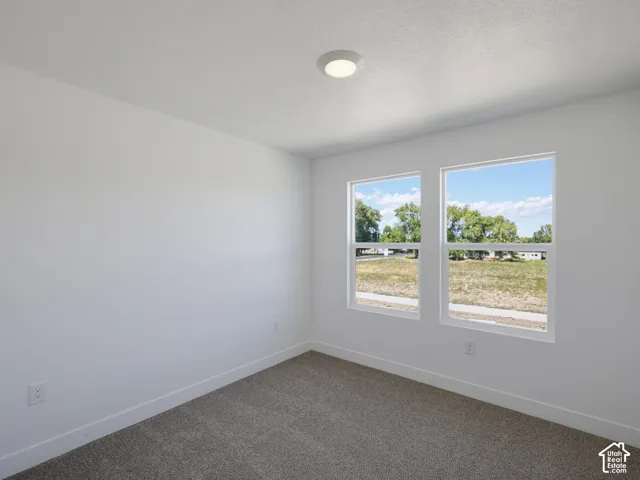 Actual home may differ in color/material/options. Pictures are of finished homes of the same floor plan and may contain options/upgrades/ decorations/ furnishings not available at the advertised price.
