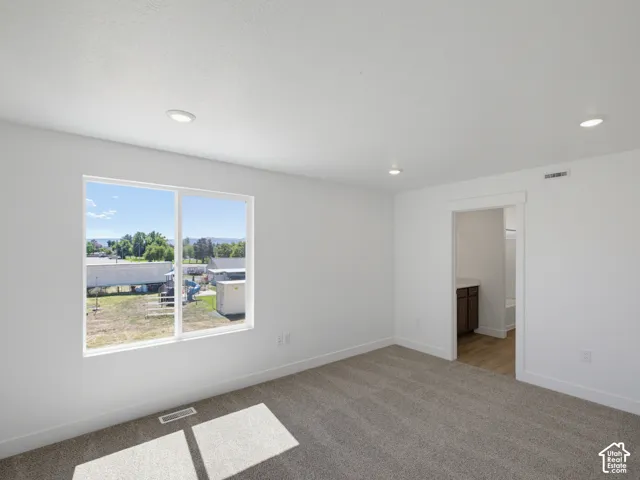 Actual home may differ in color/material/options. Pictures are of finished homes of the same floor plan and may contain options/upgrades/ decorations/ furnishings not available at the advertised price.