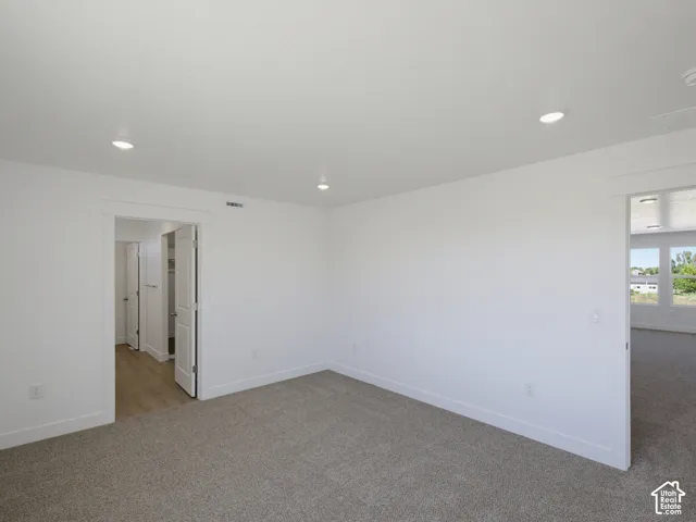 Actual home may differ in color/material/options. Pictures are of finished homes of the same floor plan and may contain options/upgrades/ decorations/ furnishings not available at the advertised price.