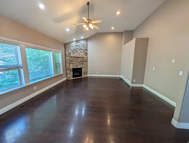 Vaulted ceiling with recessed lighting