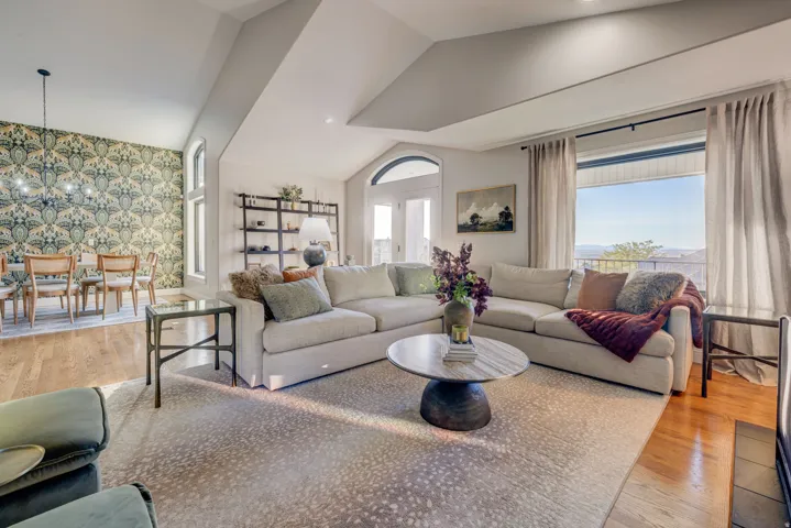 Vaulted ceilings with recessed lighting