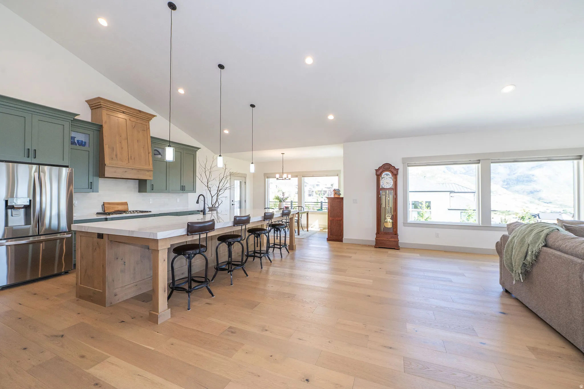 Oversized Common Area With Open Layout & Ample Natural Light with Mountain Views
