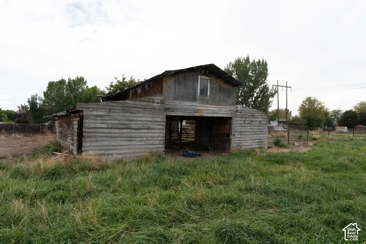 Old wood barn