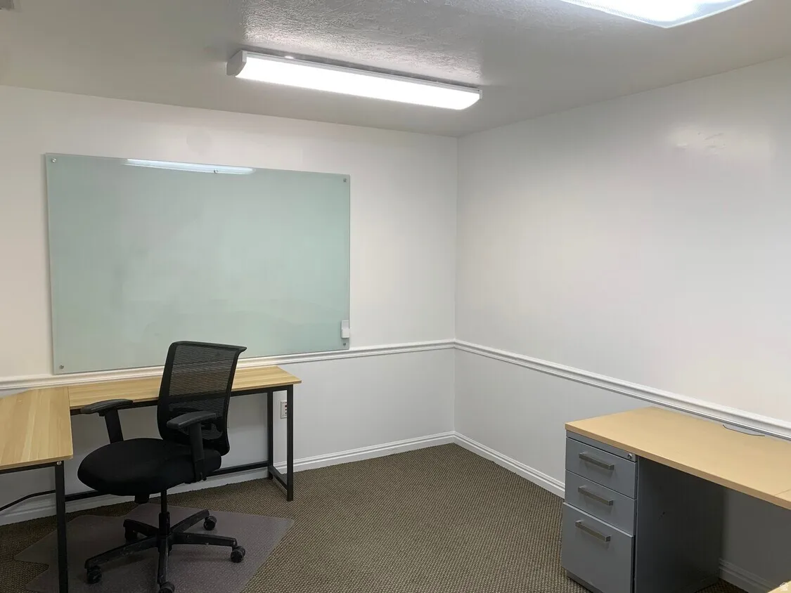 White walls with chair rail molding