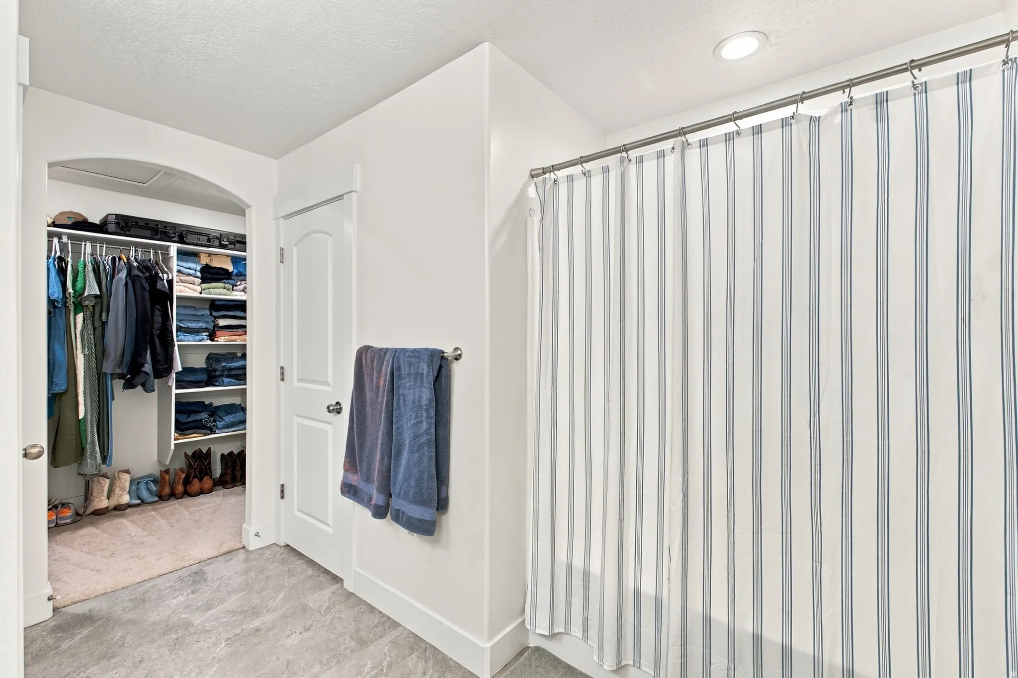 Primary Bathroom, dual vanity with integrated sinks, Walk-in closet