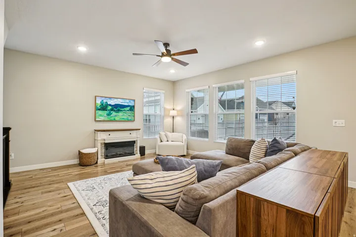 11004 S Holly Springs Dr, South Jordan, Utah 84009