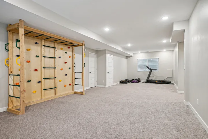 11004 S Holly Springs Dr, South Jordan, Utah 84009