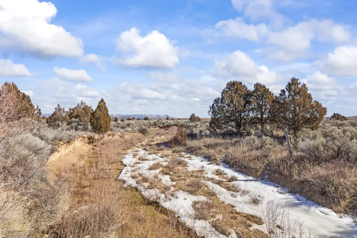295 S Jt Rd, Bryce, Utah 84764