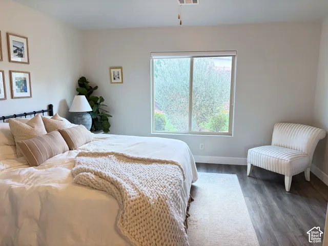 Recessed window with roller shade