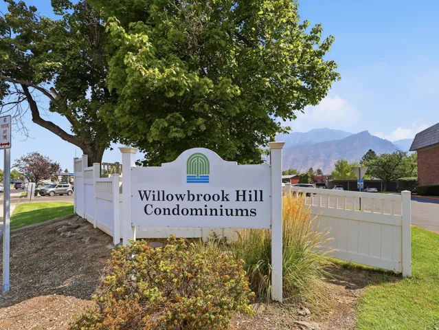 Willowbrook Hill Condominiums signage