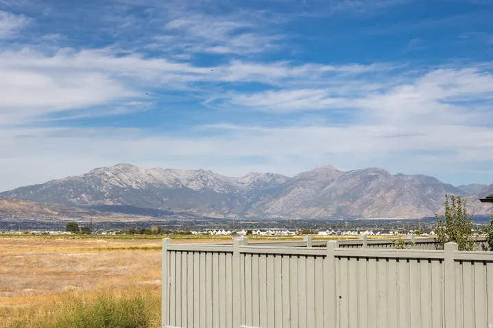 462 W Founders Blvd, Saratoga Springs, Utah 84045