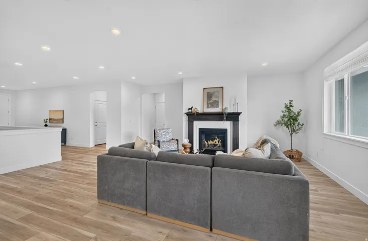 5420 N Cliffrose Dr, Eagle Mountain, Utah 84005