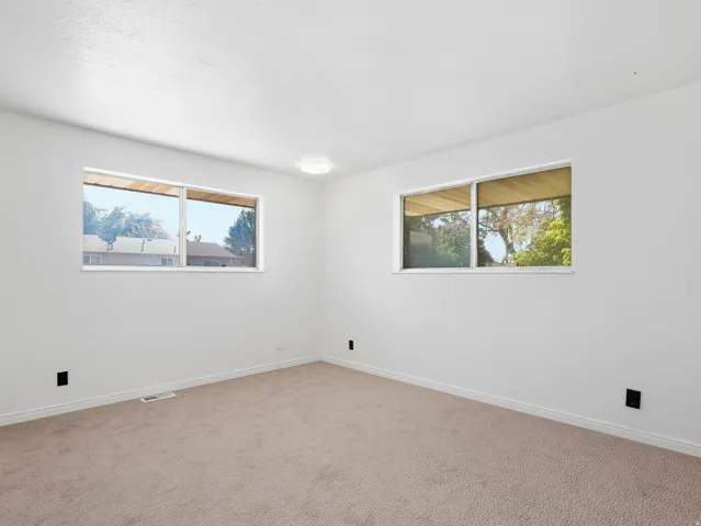 6082 S Main St, Murray, Utah 84107