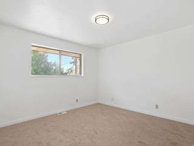 6082 S Main St, Murray, Utah 84107