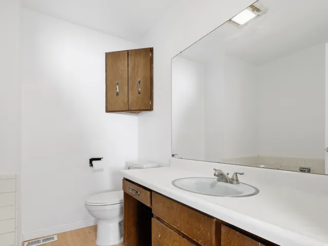6082 S Main St, Murray, Utah 84107