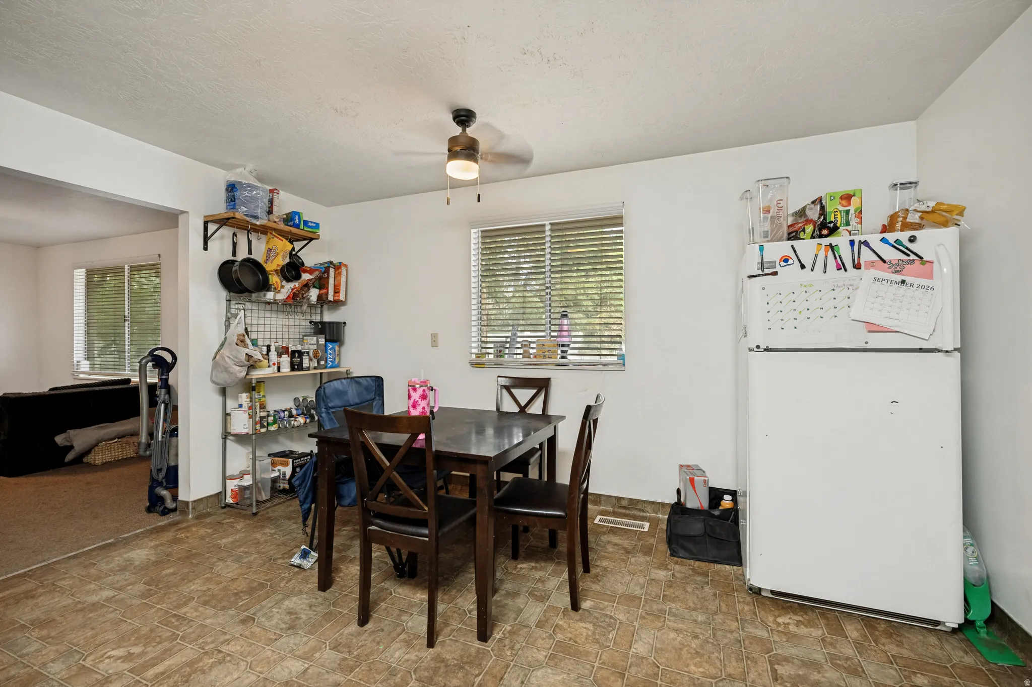 6709 - Dining Area