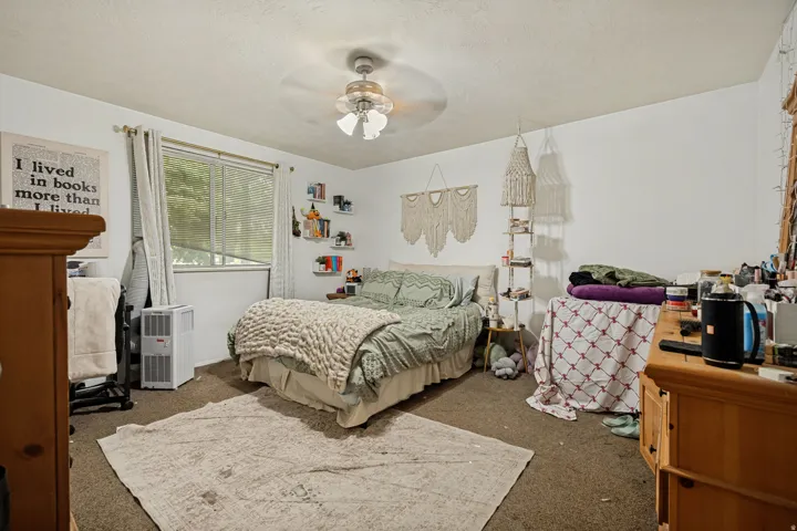6709 - Main level bedroom 1