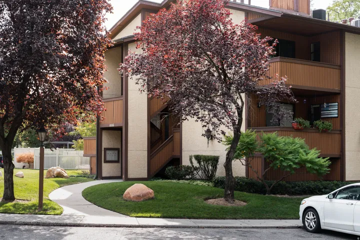 6886 S Countrywoods Cir #1d, Midvale, Utah 84047