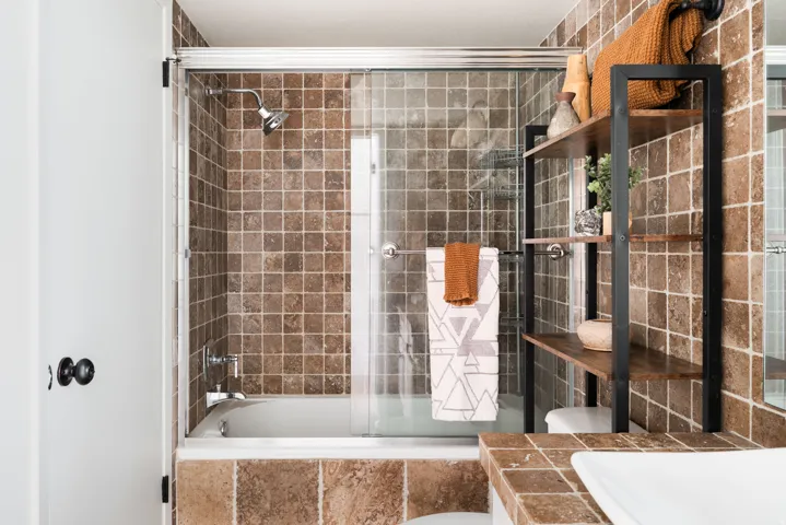 6886 S Countrywoods Cir #1d, Midvale, Utah 84047