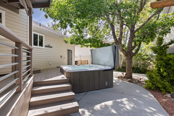 Fully Functioning Built-in Hot Tub is included.