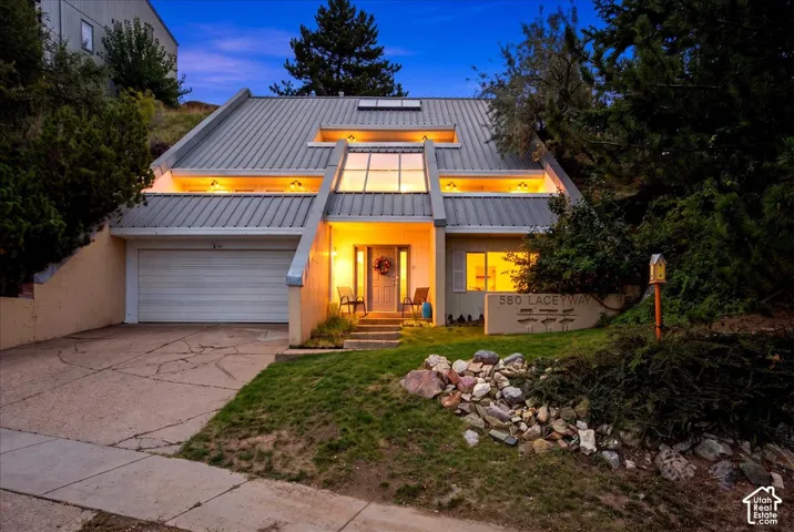 580 E Lacey Way, North Salt Lake, Utah 84054