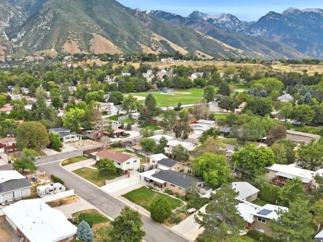 Notice how close to the mountains and the neighborhood Park you are.