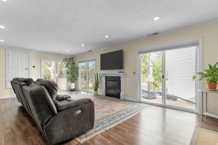 6482 S 2520 E, Cottonwood Heights, Utah 84121