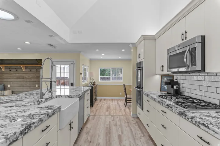 6482 S 2520 E, Cottonwood Heights, Utah 84121