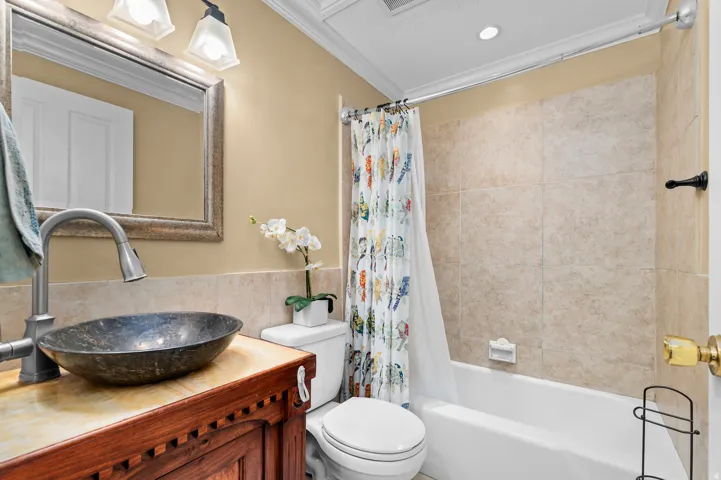 6482 S 2520 E, Cottonwood Heights, Utah 84121