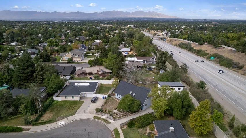 6482 S 2520 E, Cottonwood Heights, Utah 84121