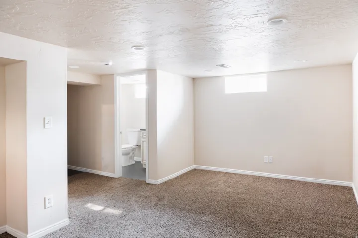 1206 E Charlton Ave, Salt Lake City, Utah 84106
