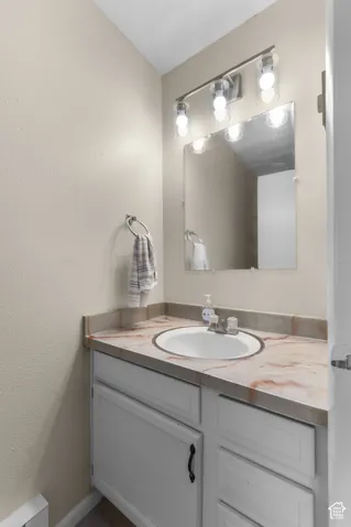 870 S 1625 E #c, Clearfield, Utah 84015