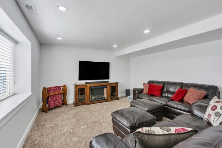 1092 N Coyote Run, Saratoga Springs, Utah 84045